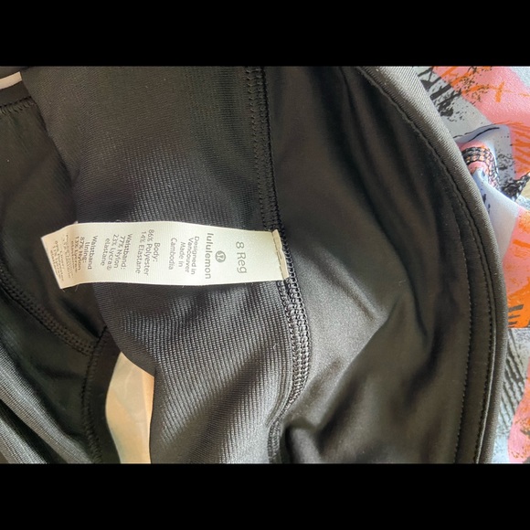Lululemon speed short size 8 - Picture 4 of 4